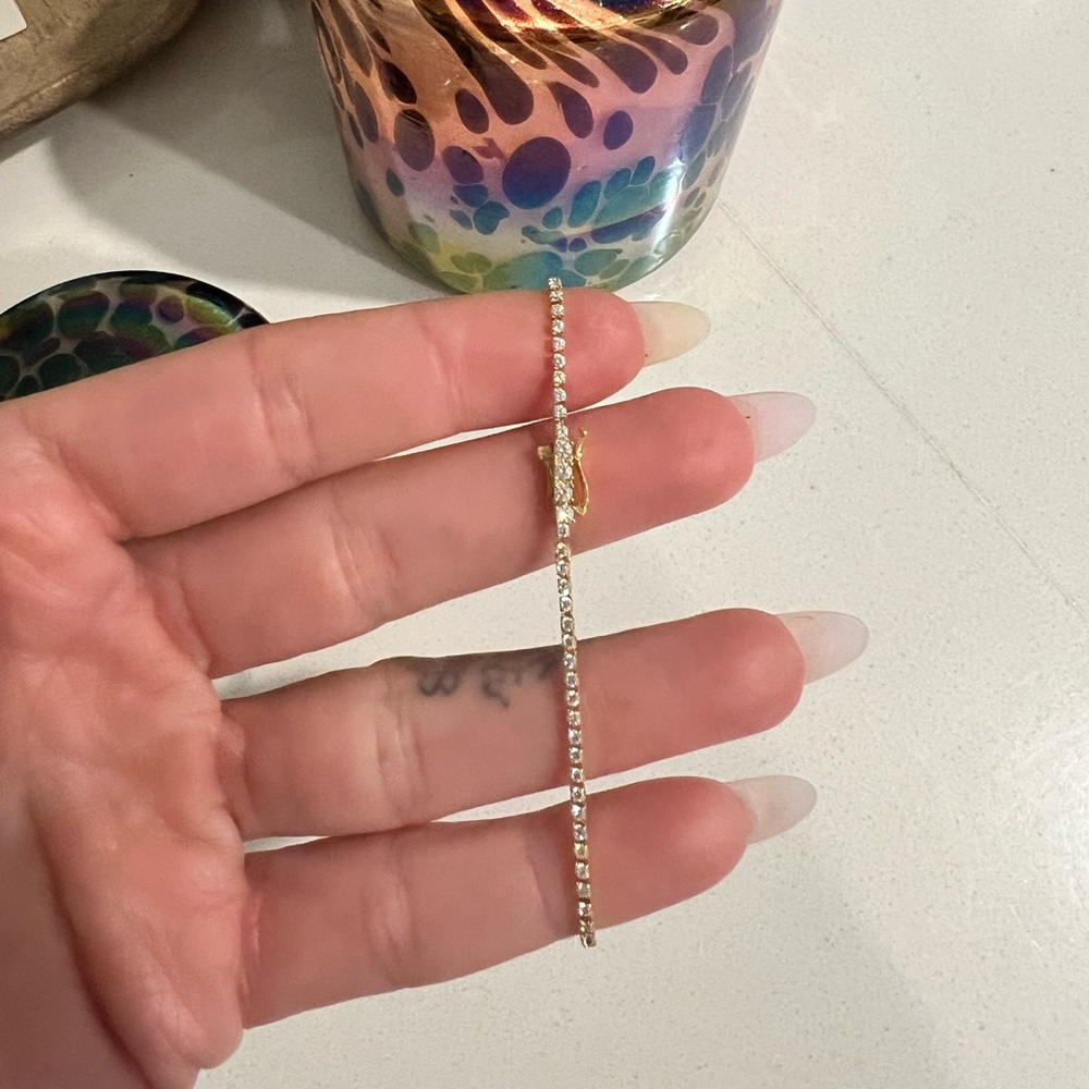 Tennis bracelet